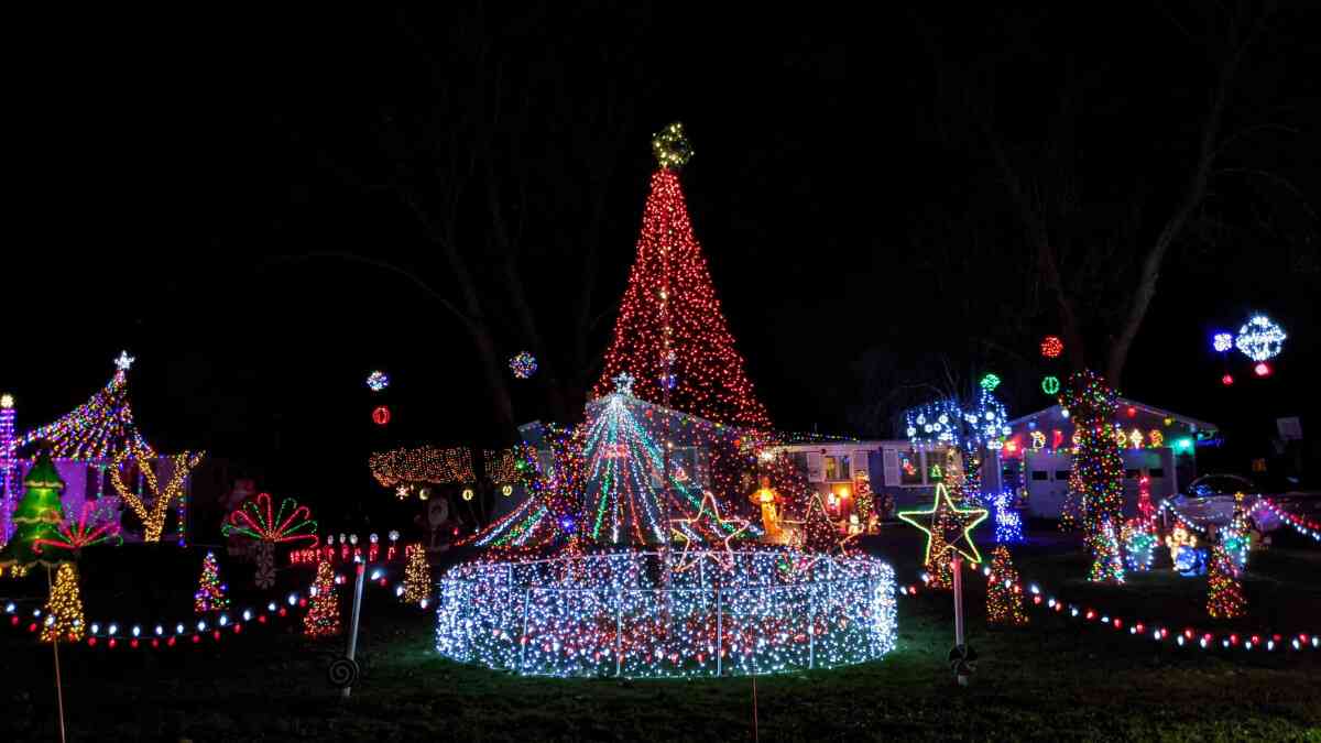 Christmas Lights Santa Drive cover