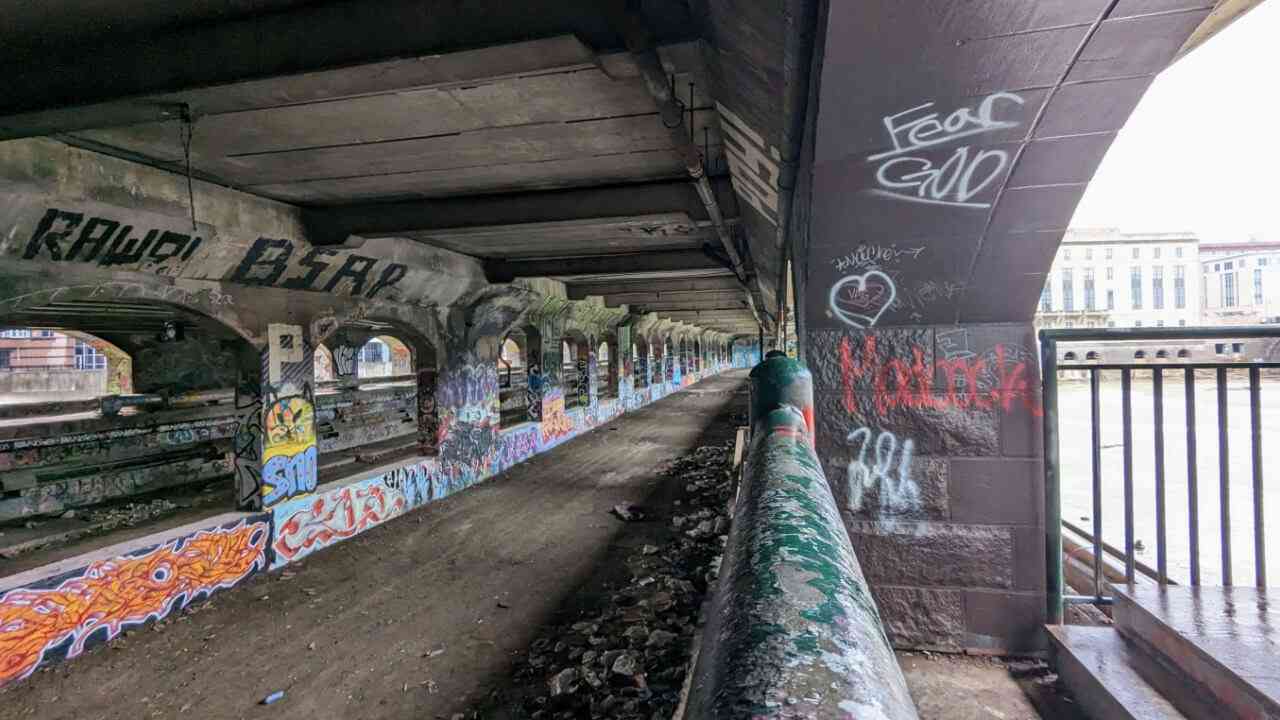 aqueduct tunnel