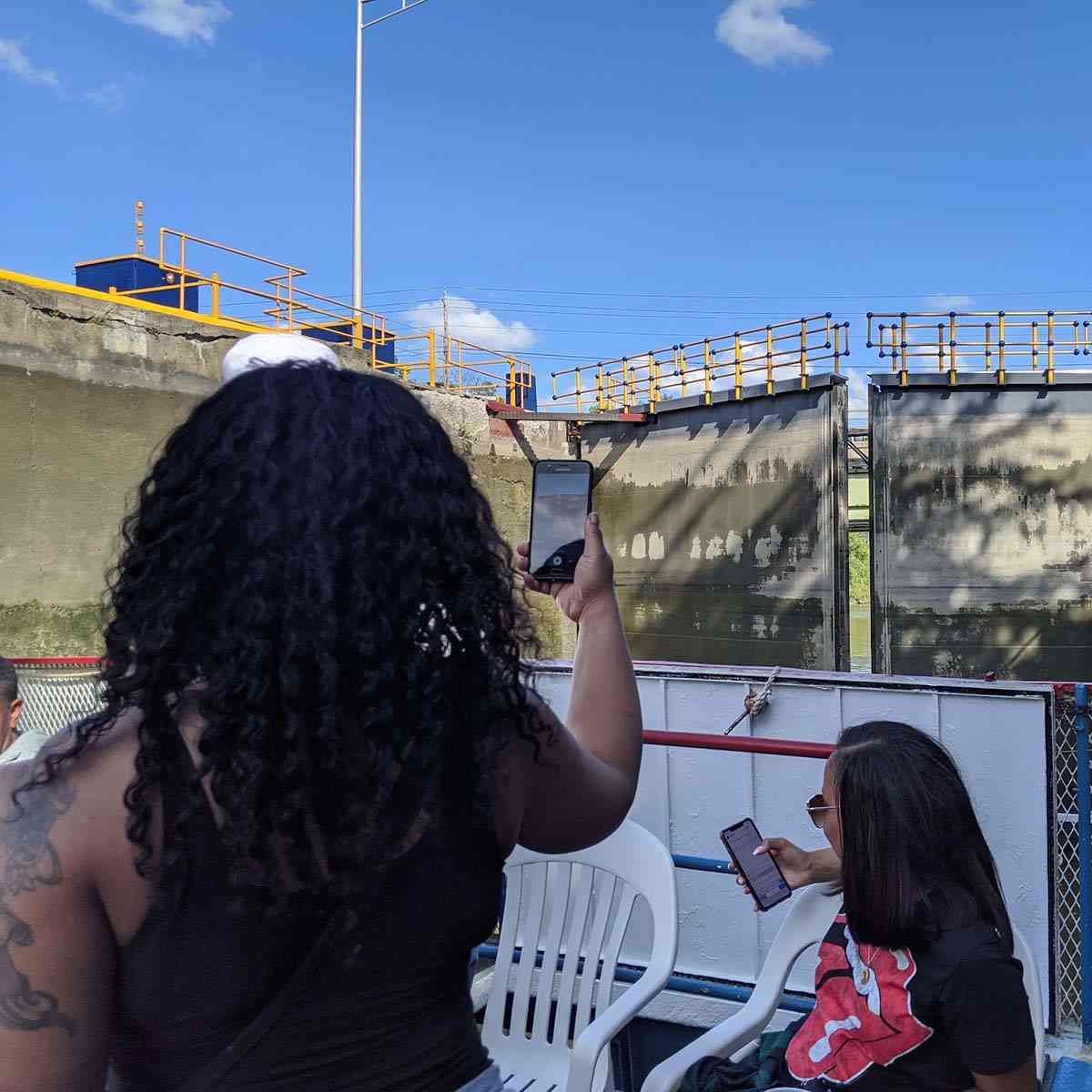 Watching the Erie Canal Lock 32 gates close