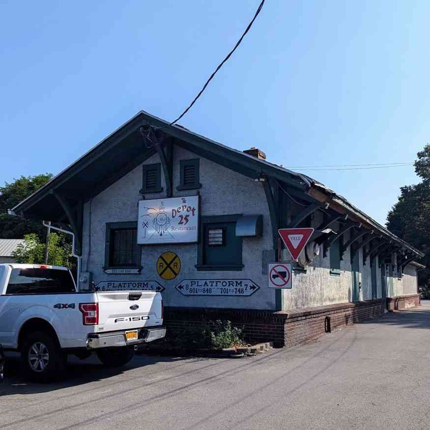 Depot 25 Shortsville