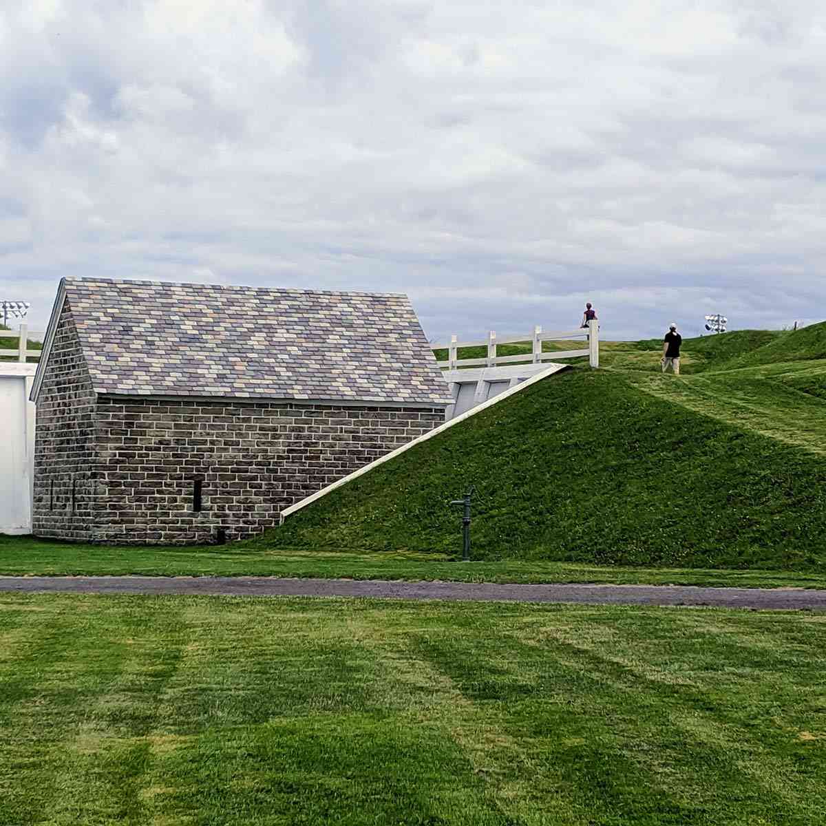 Fort Ontario building