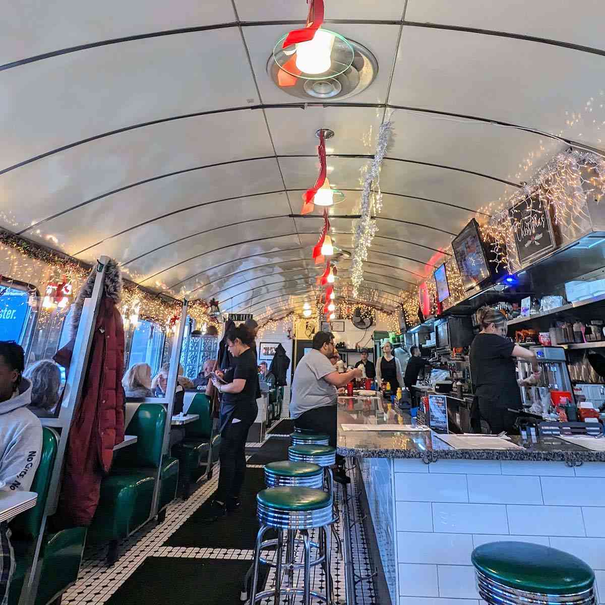 Highland Park Diner interior