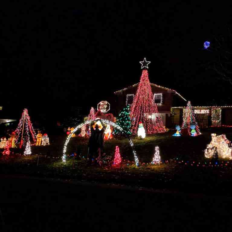 Our 4 Favorite Extreme Christmas Lights Around Rochester 2023 Edition