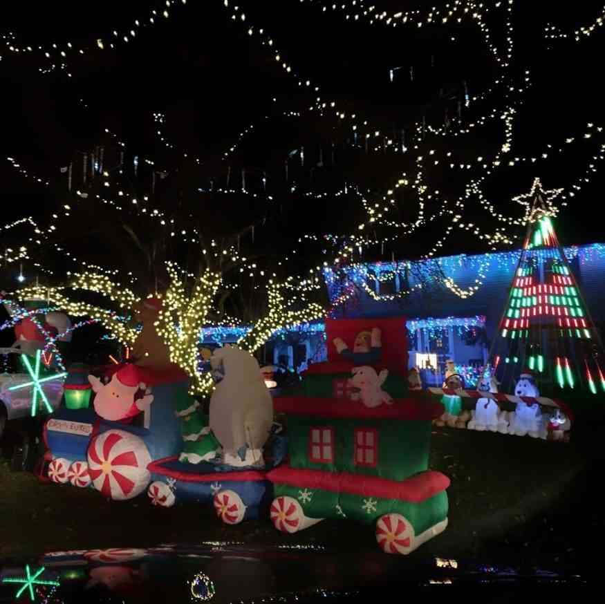 6 Spectacular Holiday Lights Around Rochester Day Trips Around