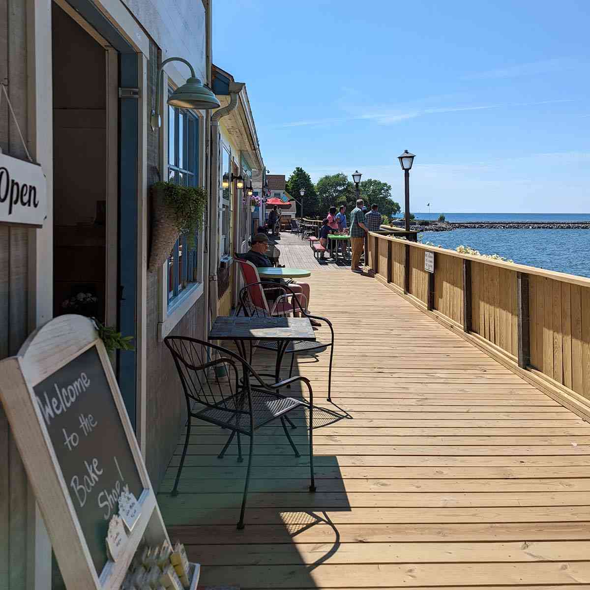 Lakeview Village Shoppes Olcott seating