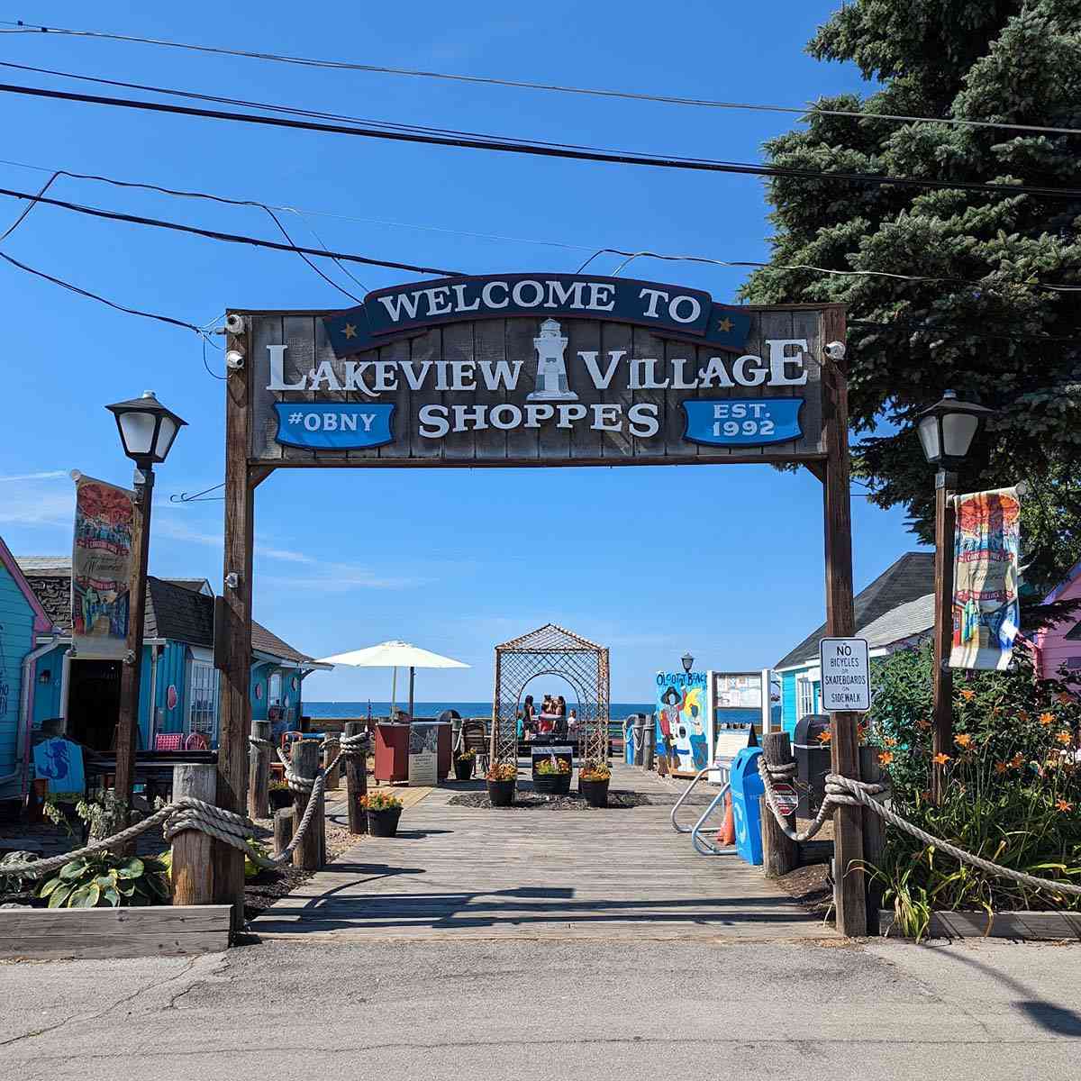 Lakeview Village Shoppes Olcott sign
