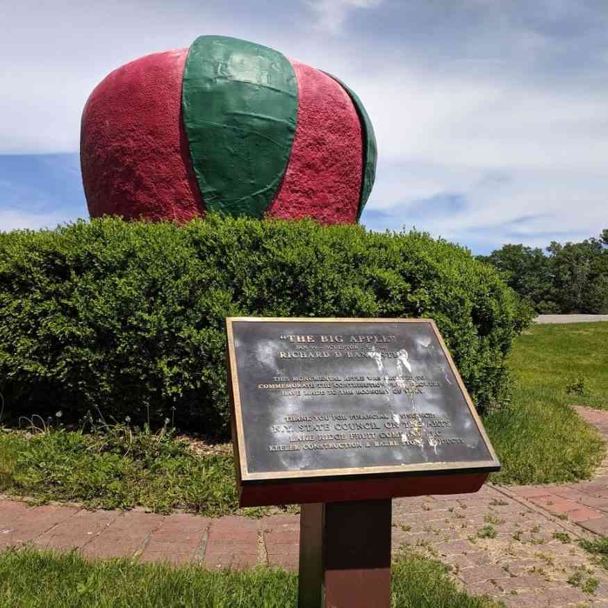 42 Quirky Roadside Attractions Day Trips Around Rochester, NY