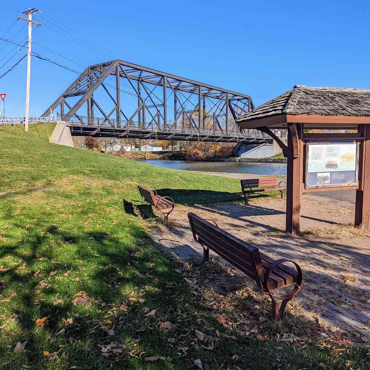 Medina Falls parking area