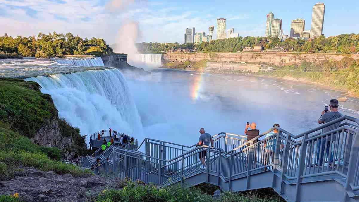 Niagara Falls USA Crows Nest new stairs cover