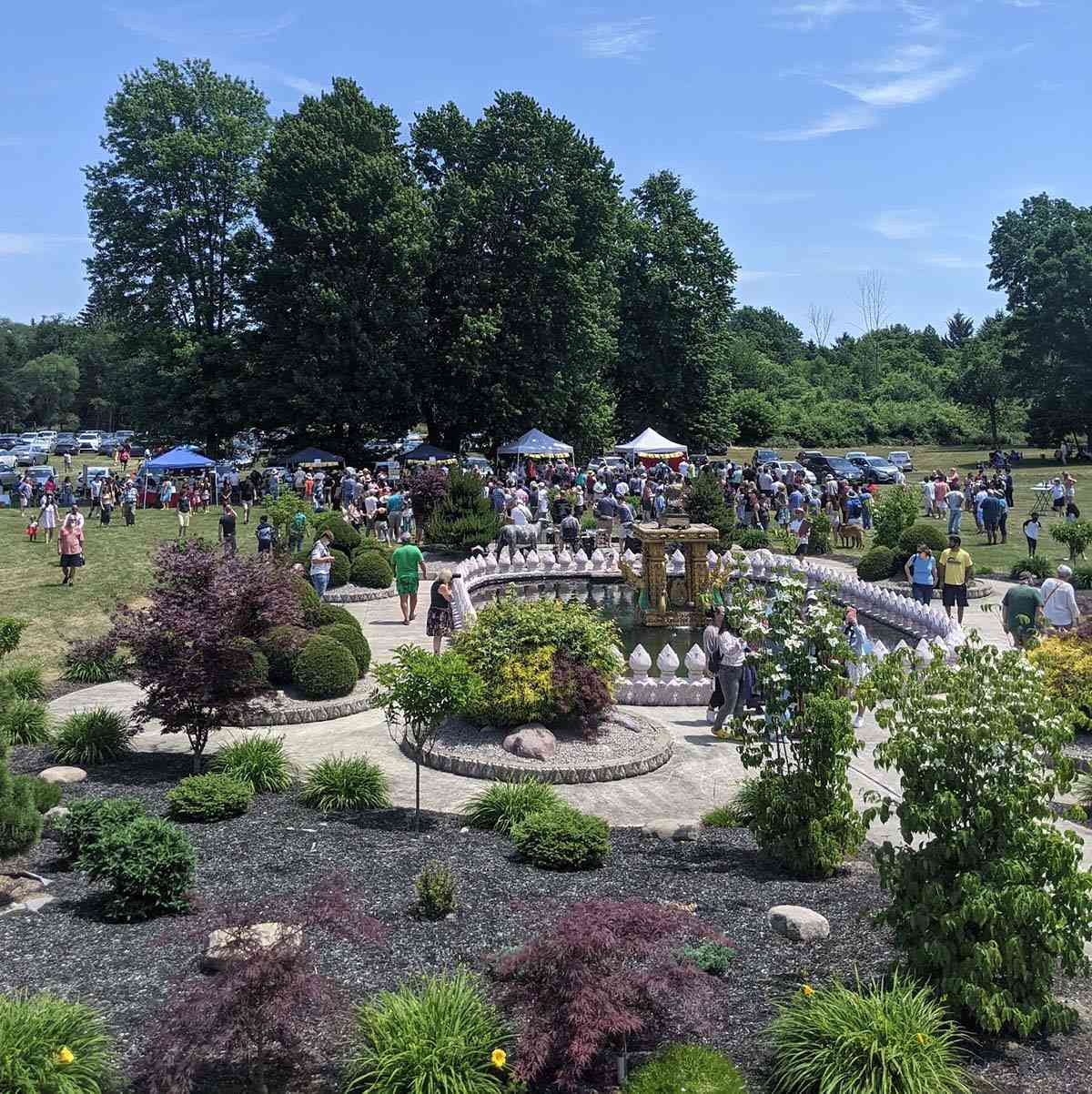 Wat Pa Lao Buddhadham festival of food