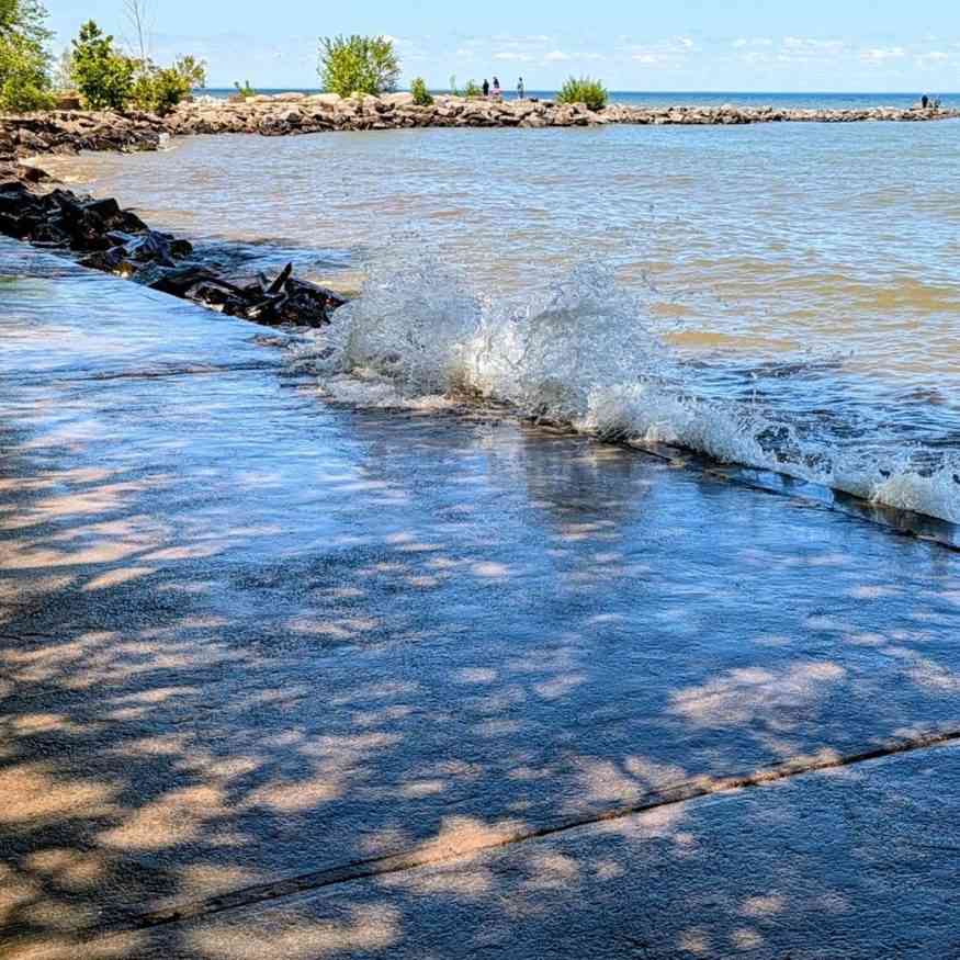 hamlin beach splash breakwall